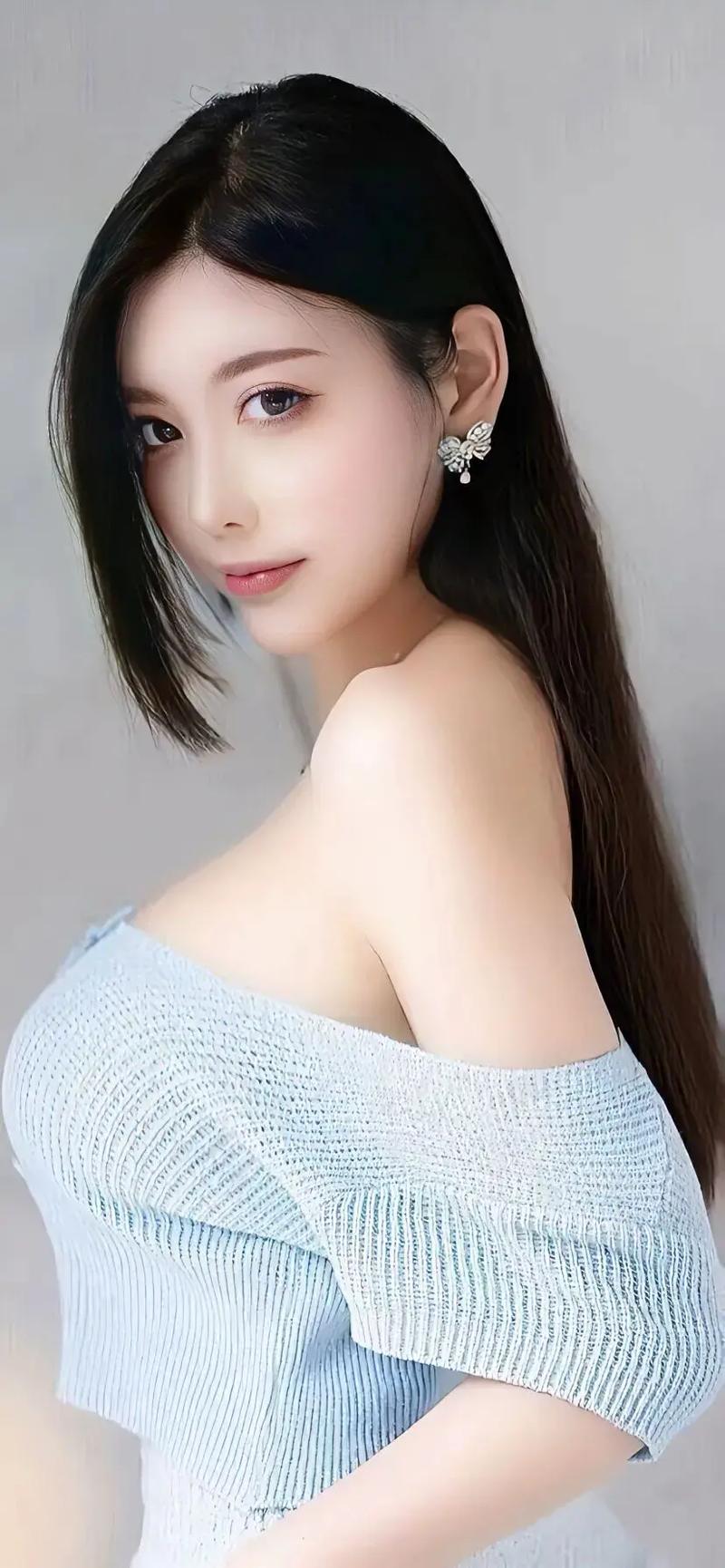 吃他 我脱她衣服四五个人九游会j9登陆班长让我
